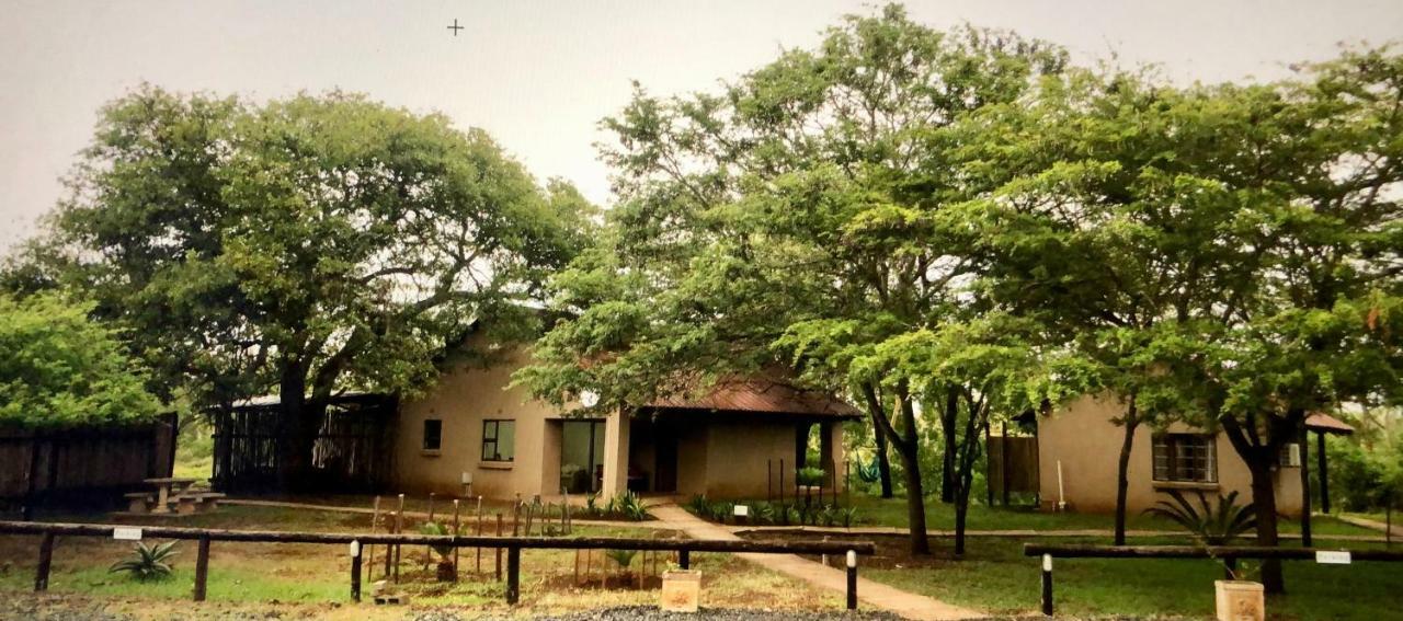 Msunduze River Lodge Mkuze Exteriör bild